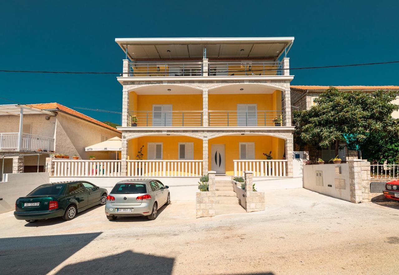 Fancy Apartments Dream Brna Bagian luar foto