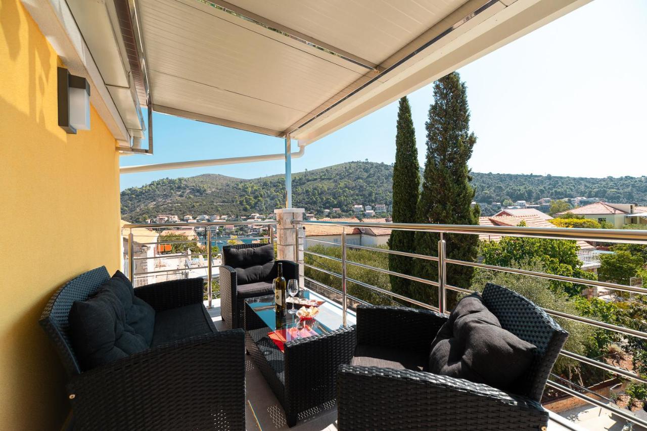 Fancy Apartments Dream Brna Bagian luar foto