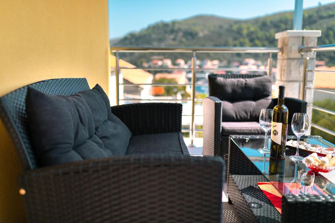 Fancy Apartments Dream Brna Bagian luar foto