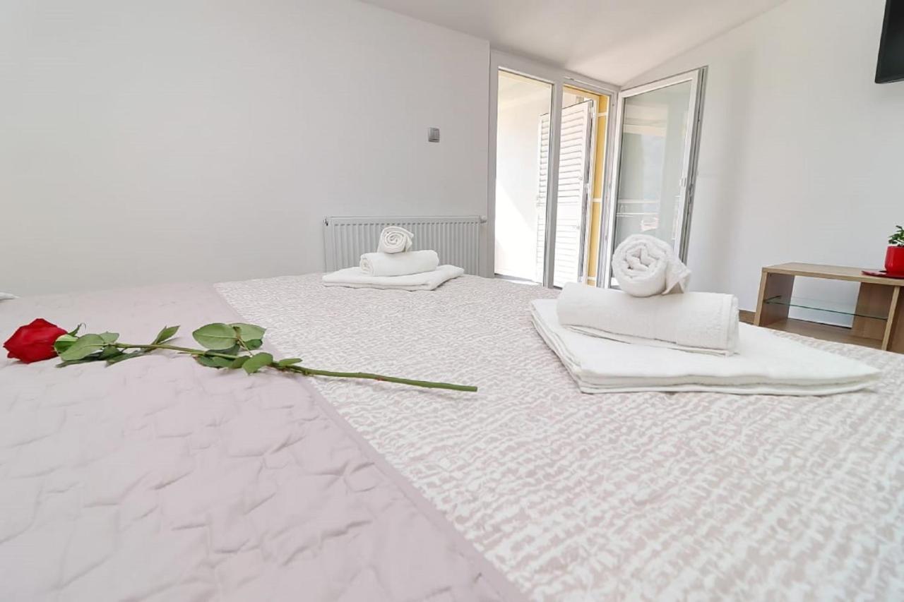 Fancy Apartments Dream Brna Bagian luar foto